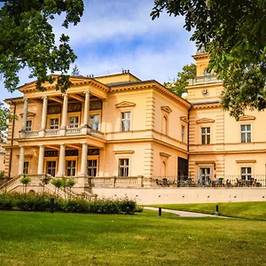 Szálloda Lanna, Prága